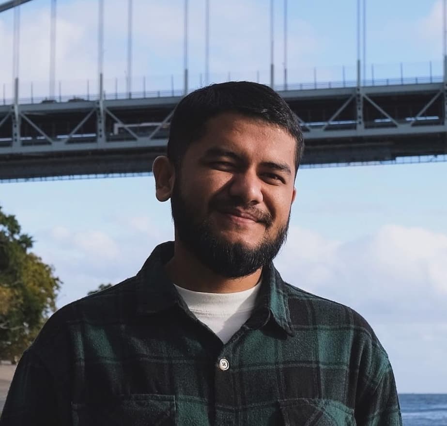 Imtiaz Rayhan, Founder & Editor at SurePrompts